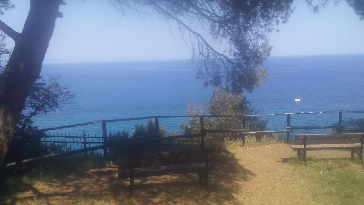 Bed and Breakfast Il Capriolo Celle Ligure Esterno foto